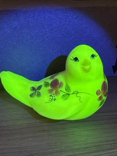 Fenton Vintage Burmese Satin Songbird Hand Painted Signed