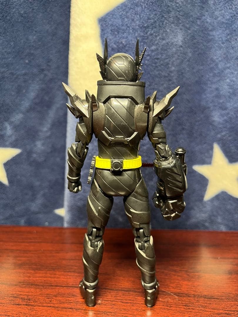 「掘り出し」shf規格カスタム　レイモン Kamen Rider Build S.H.Figuarts Hazard Form Custom Figure Damaged