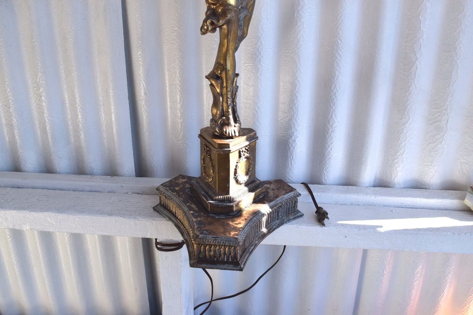 Picture 4 of 11