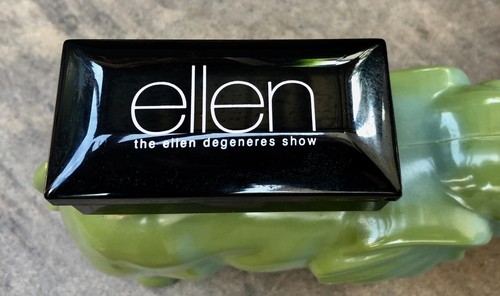 Dispensador de cigarrillos de elefante novedad vintage The Ellen Degeneres Show - Imagen 4 de 10