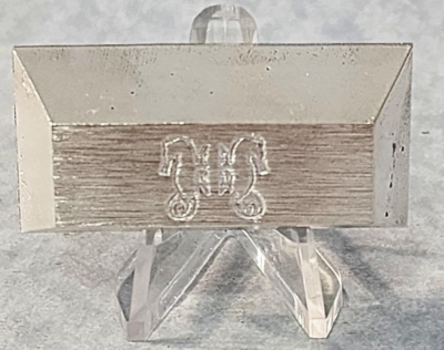 池ちゃん商品 シルバーの盾 5 oz Trapezoid Sand Pour .999 Silver Bar ~ DT Mint Tribal Logo