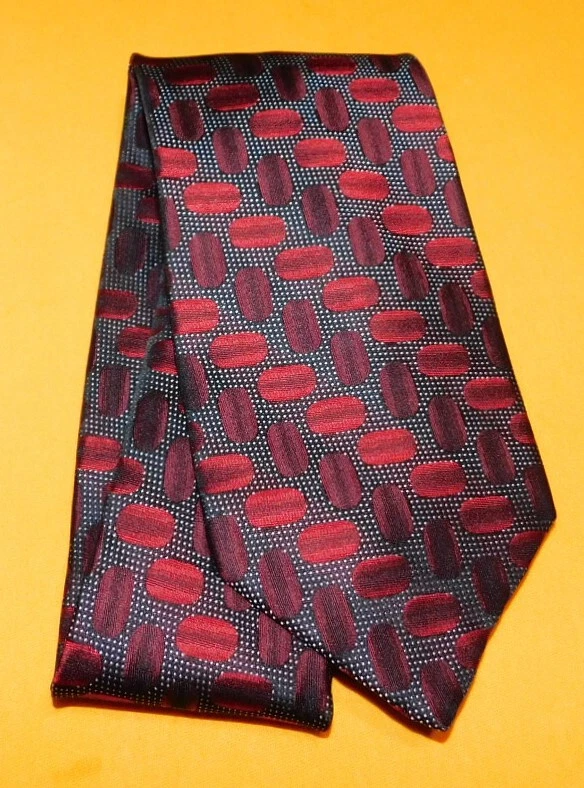 JHANE BARNES MADE IN JAPAN RED/BLACK/WHITE RECTANGLES MOTIF TIE - DESIGNER TIE. - Image 2 of 3