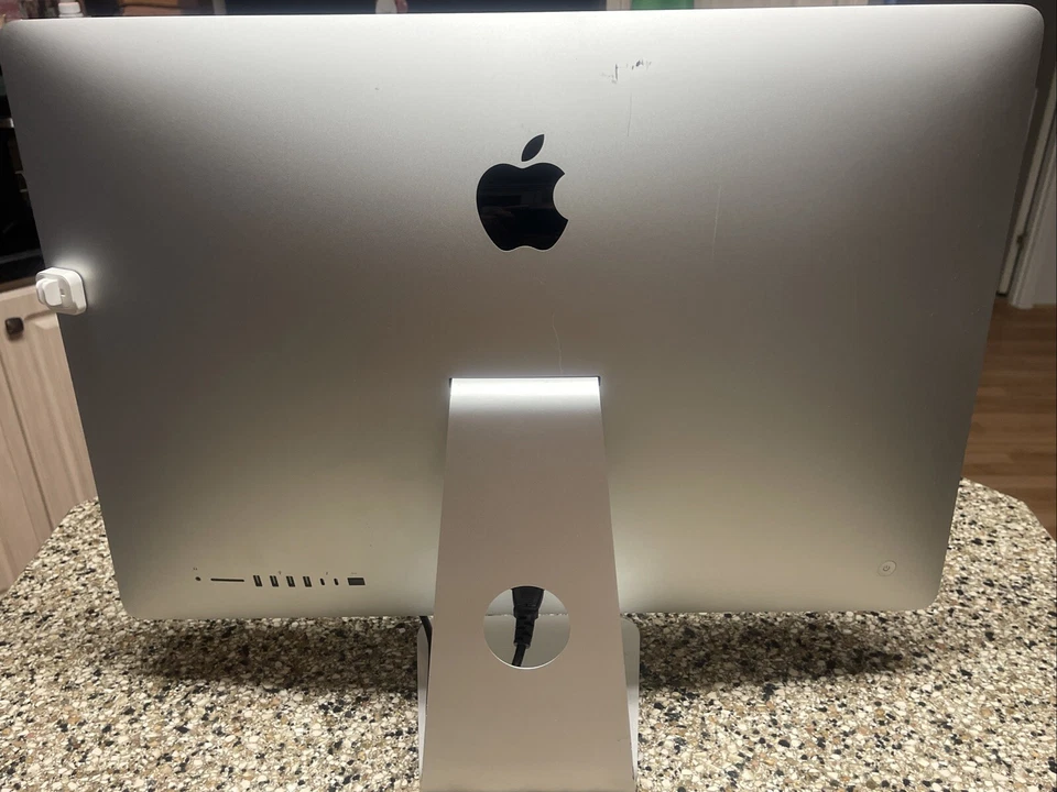 APPLE iMac Retina 5K 27-inch A1419 Core i7-7700K 4.2GHz 2TB Fusion 16GB RAM - Image 4 of 4