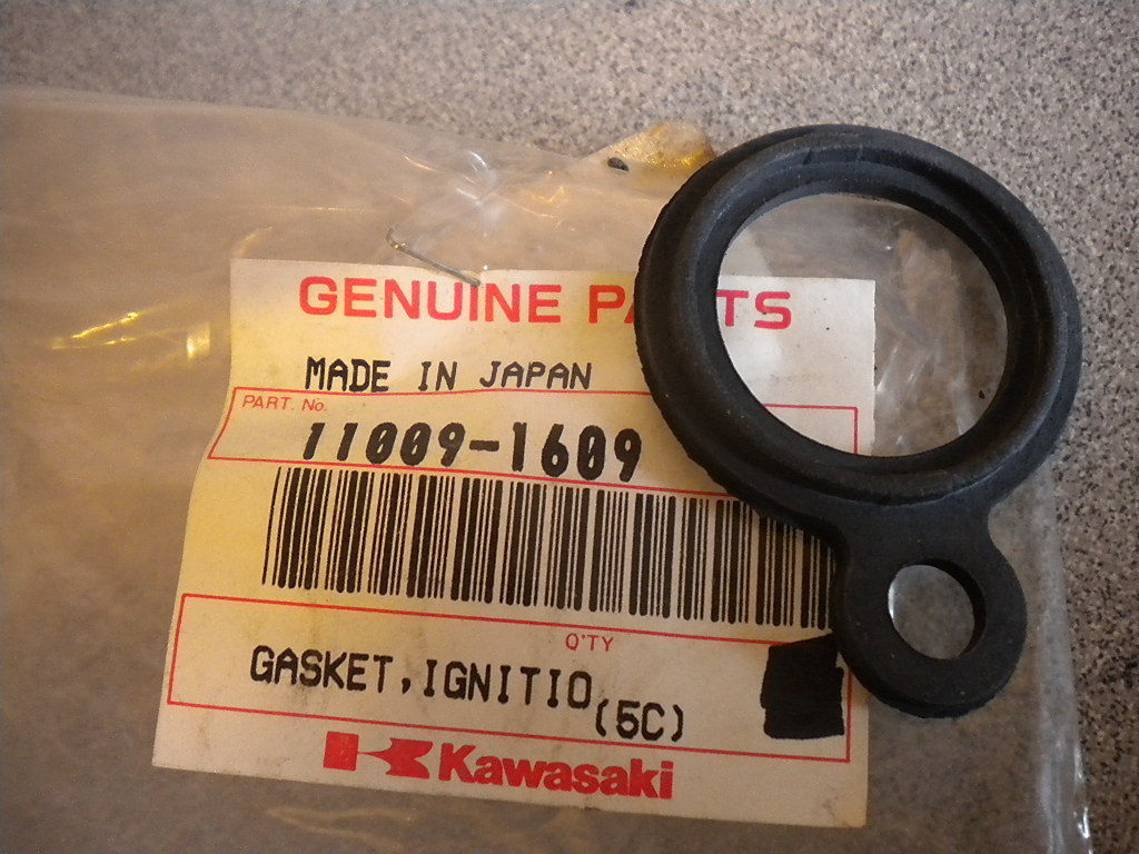 あきぞーページです NOS Kawasaki OEM Ignition Plug Gasket 1987-1990 ZX750 11009