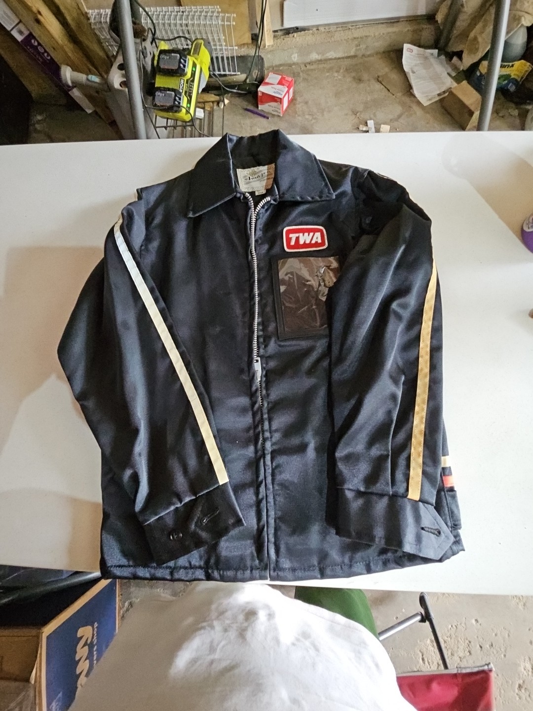 Picture 1 of 4