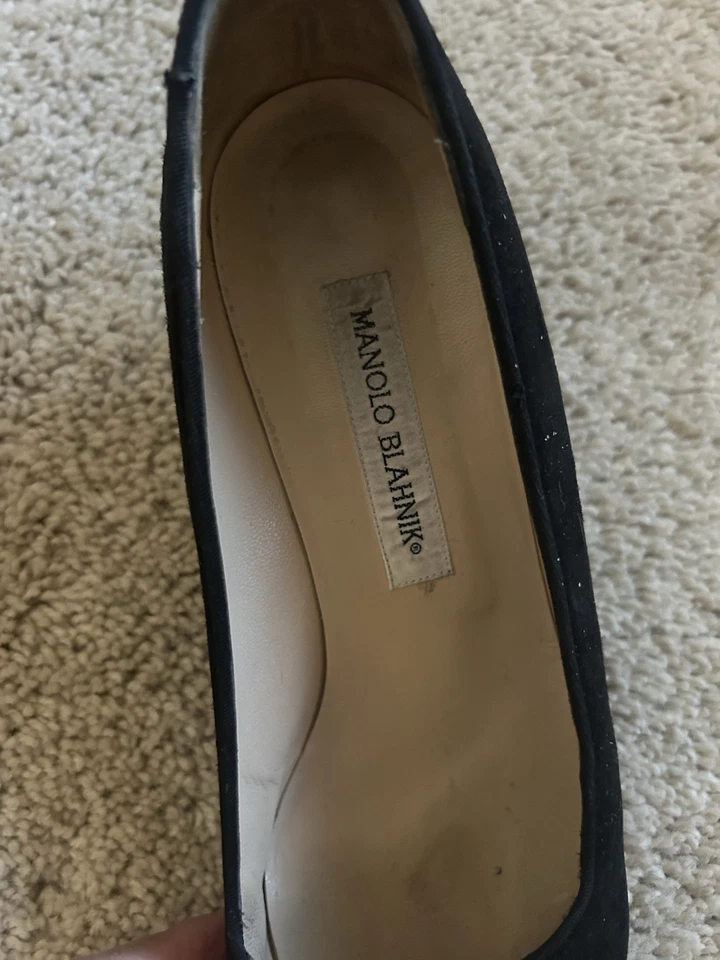 Manolo Blahnik 女式麂皮绒黑色高跟鞋 39.5 码 — 第 2/4 张图片