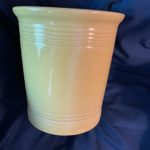 Fiesta Girasole Grande Bidone e Coperchio 2,5 Qt Ottime Condizioni - Foto 4 di 8