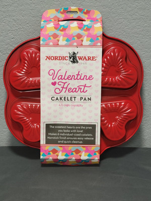 Nordic Ware Valentine Heart Cakelet Baking Pan 6 Cavity NonStick 4.5 Cup Red NEW