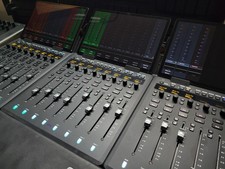 Avid S1 8-Fader with Tablets, 3 Rows Available