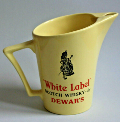 1 Wasserkrug Keramik White Label Dewar's Scotch Whisky Man. Wade Regicor London