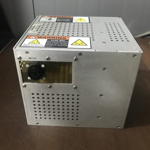 LAM 853-064887-402 13.56 MHz RF Source Unit - Picture 4 of 4