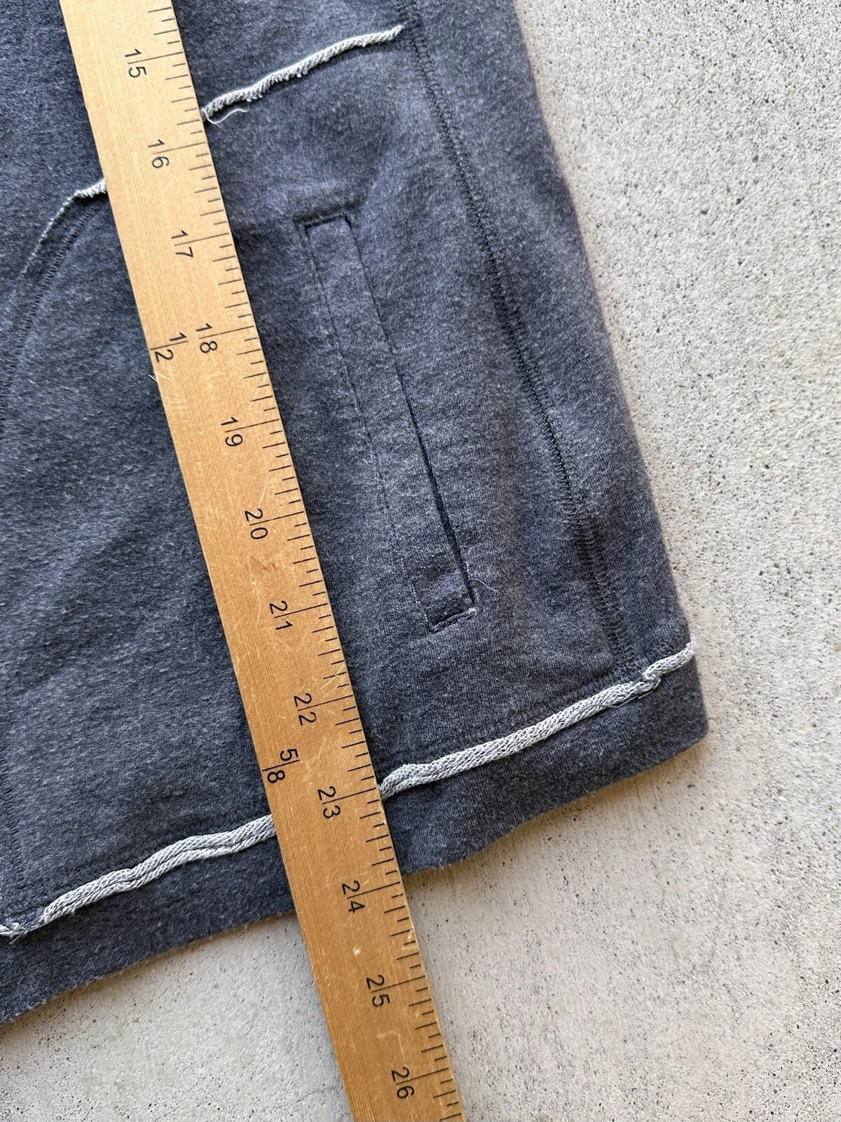 alo-yoga zip up snap button activewear sweatshirt
