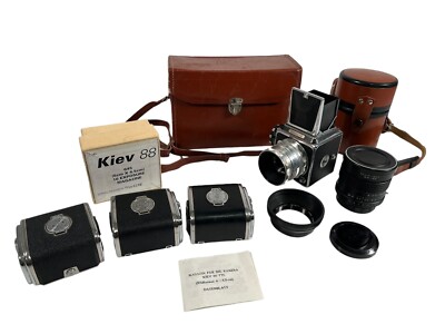 ZENITH-80 ZENIT-80 EXPORT EDITION OF SALUT USSR MEDIUM FORMAT CAMERA WITH EXTRAS