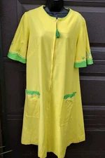 VTG 60's Dela-Ann Creation Loungewear Yellow Embroidered Floral House Dress Zip