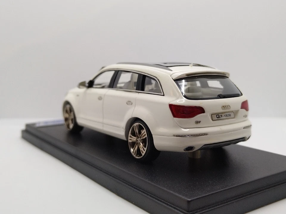LOOKSMART 1/43 Audi Q7 V12 Concept Car 2007. Extremely Rare!  - Image 3 of 4