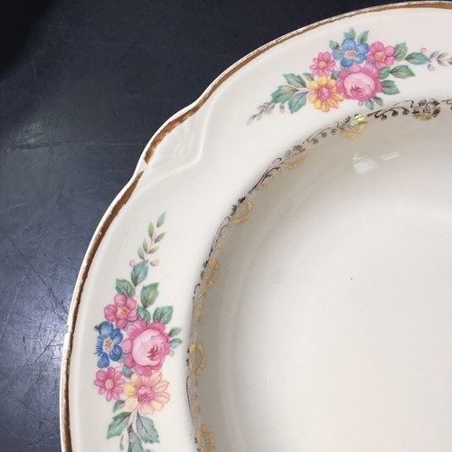Homer Laughlin 4 Rimmed Soup Bowl Eggshell Georgian Gold Trim Flowers Scalloped - Picture 7 of 9