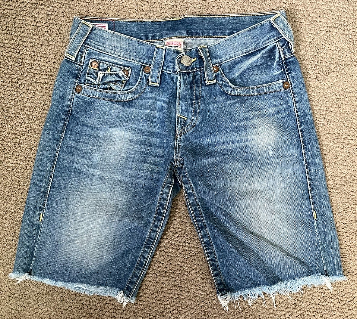 TRUE RELIGION RILEY CUT OFF DENIM SHORTS JEANS 26 MEDIUM DISTRESS