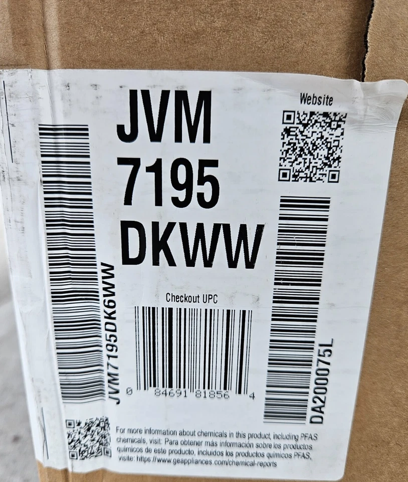 Microondas GE 1,9 pies cúbicos 29,75 pulgadas sobre el rango con sensor de cocción blanco Foto 4 de 4