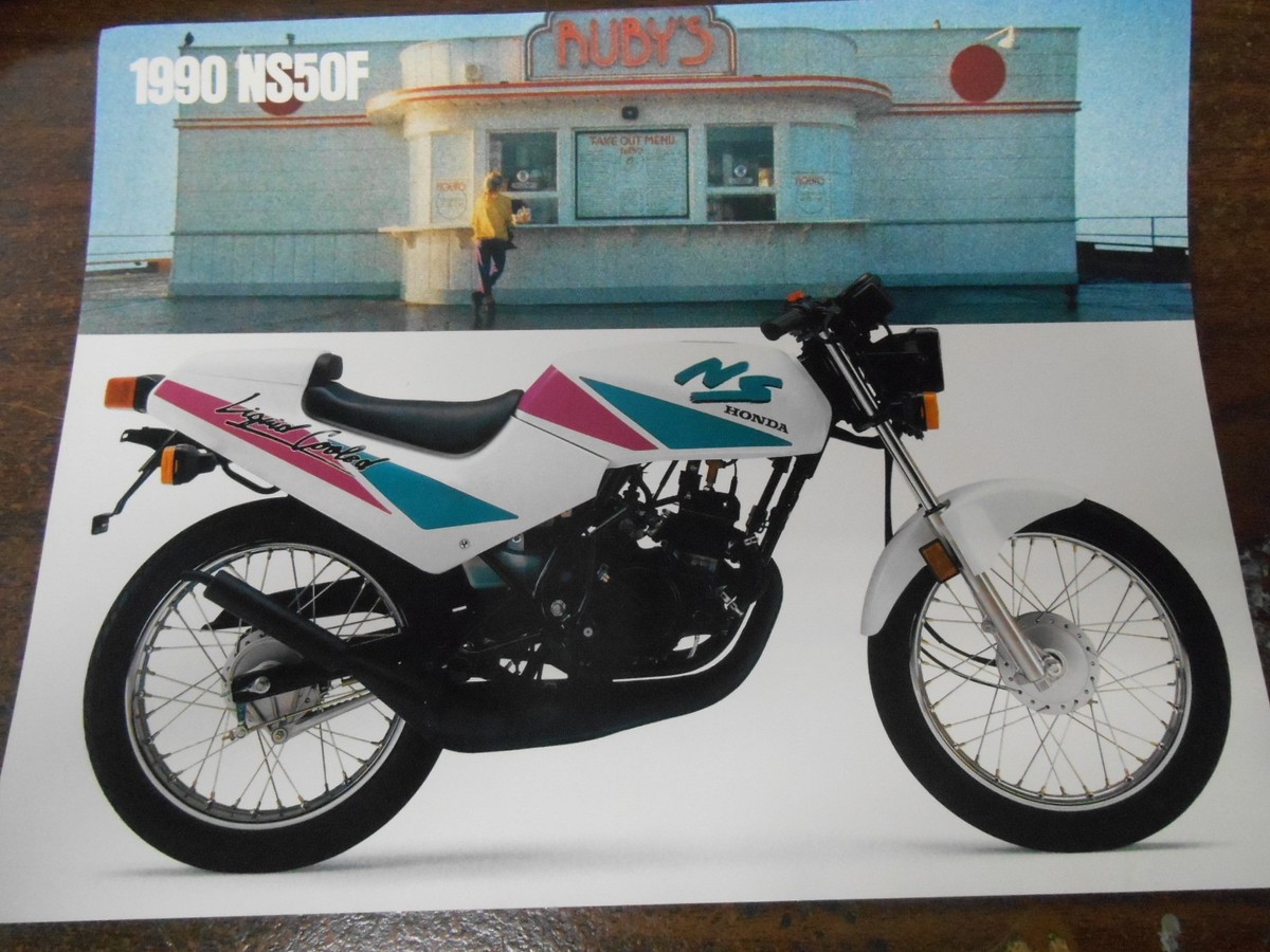 Vintage Honda Features and Specification Chart Brochure 1990 Vintage Honda Features and Specification Chart Brochure 1990