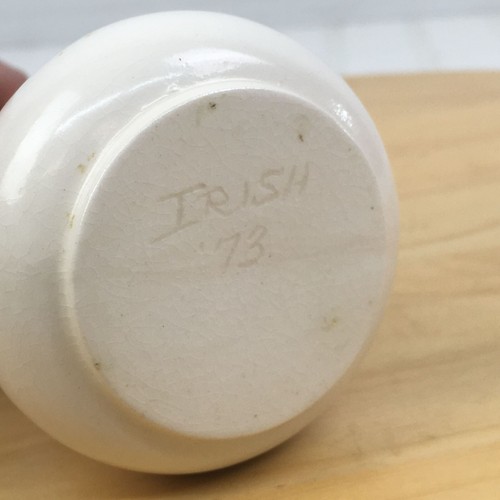 Drip Glaze Pottery Vase 6.25" White & Pink Vintage 1973 Signed Irish - Picture 3 of 6