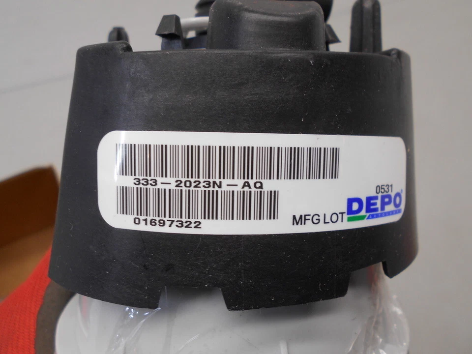 Lámpara antiniebla DEPO izquierda o derecha con bombilla para Chrysler 300 Dodge Caliber Foto 2 de 4