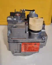 Robertshaw 7000BMVR-LP  Millivolt  Gas valve-1/2"  New open box