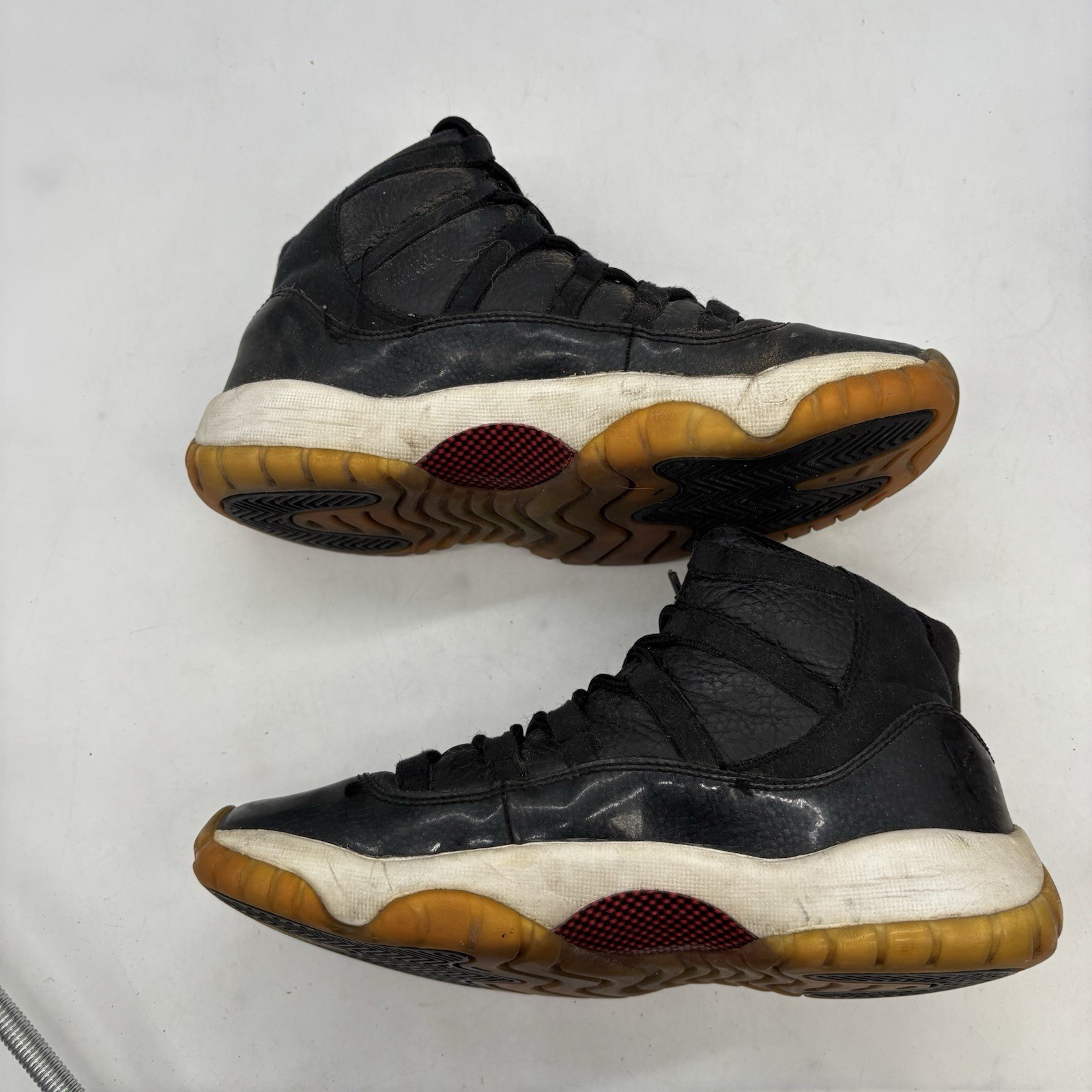 Air Jordan 11 Retro Kids Size 4.5 Y Womens 6 72-10 Nike Black White 378038-002 thumbnail 4