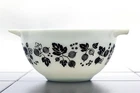 Pyrex 6"  441,  Cinderella Mixing Bowl , B&W Gooseberry pattern , 1 and 1/2 pint
