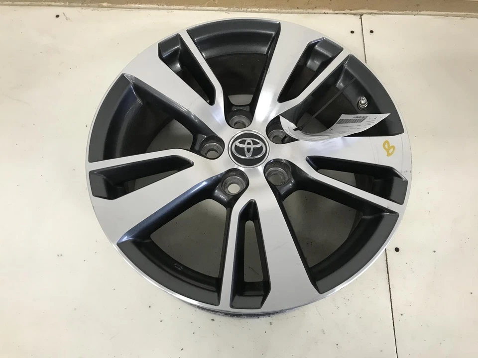Used Wheel fits: 2016 Toyota Rav4 17x7 alloy 10 spoke 5 split spoke Grade B - Image 2 of 4