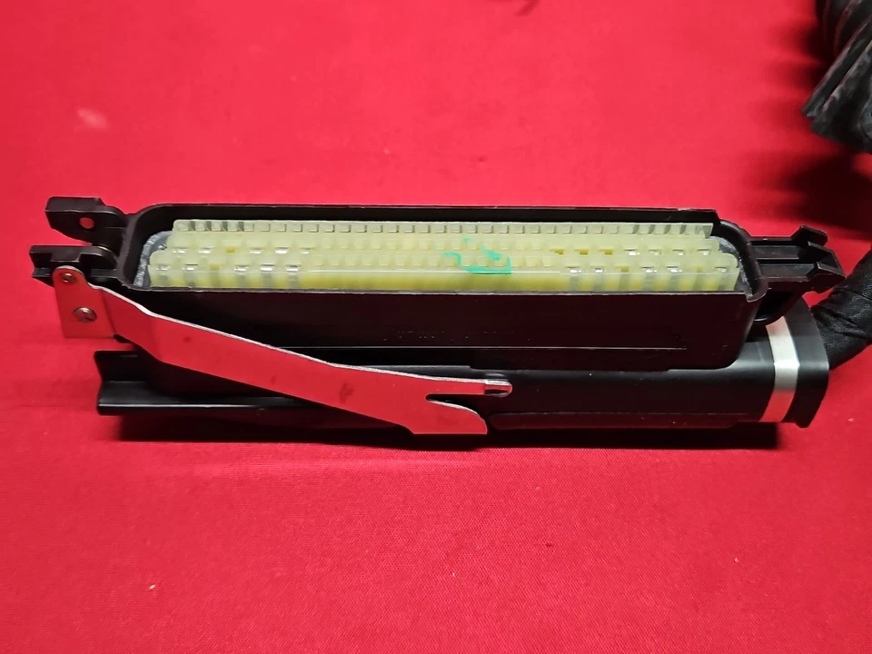 VW Passat Audi A4 Quattro 2000 2001 módulo de control de transmisión automática TCM PIGTAIL Foto 2 de 4