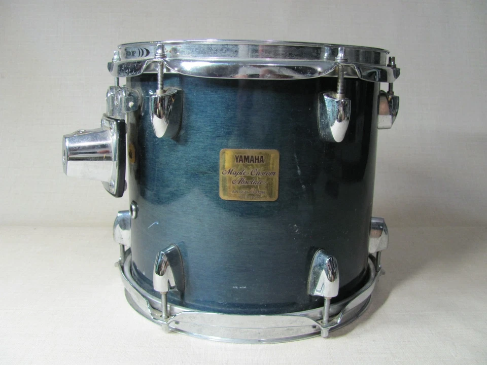 YAMAHA MAPLE CUSTOM ABSOLUTE TOM DRUM ATT1010 10”x9” VINTAGE SEA BLUE JAPAN - Image 2 of 4