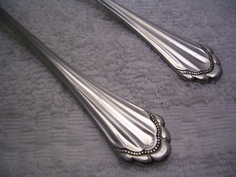 Oneida MARQUETTE Set of 2 Dinner Forks 7 3/4" Community Cube Stainless