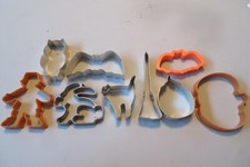 9 Assorted Cookies Cutters