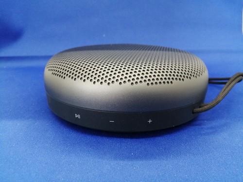 Bang & Olufsen Beosound A1 2nd Gen Bluetooth Speaker Good Condition Used - Picture 6 of 8