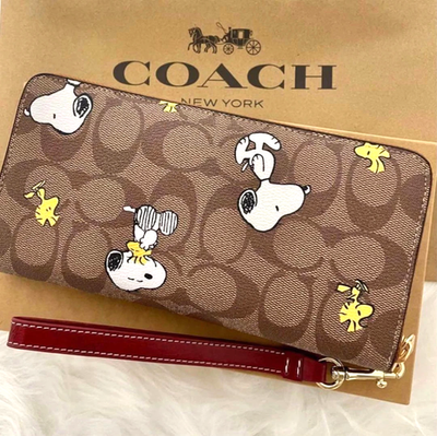 snoopy Q Timex Chronograph x Peanuts Snoopy Limited Edition Panda Watch