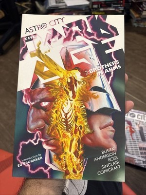 Astro City: the Dark Age Vol #2 Brothers In Arms TPB (DC Comics) New