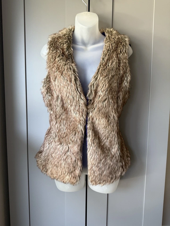 Chaleco de piel sintética Hot Topic marrón con forro satinado púrpura talla mediana Foto 2 de 4