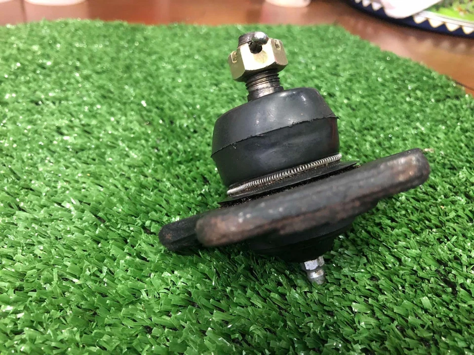 1964-1967 For Nissan Datsun Bluebird 410-411 Upper Ball Joint 40110-16500 - Image 3 of 4