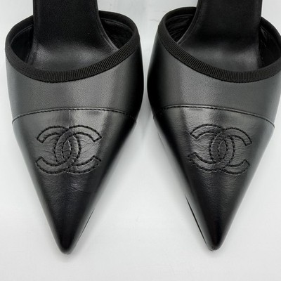 NEW CHANEL 26P Black Lambskin Leather CC Logo Pointed Toe