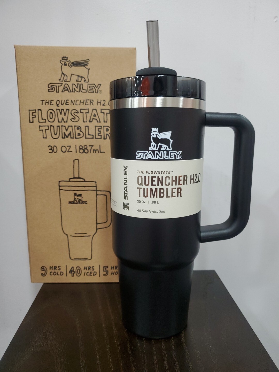 Stanley x Naijel Graph Flowstate Quencher H2.0 / 30oz / Color: Naijel Black