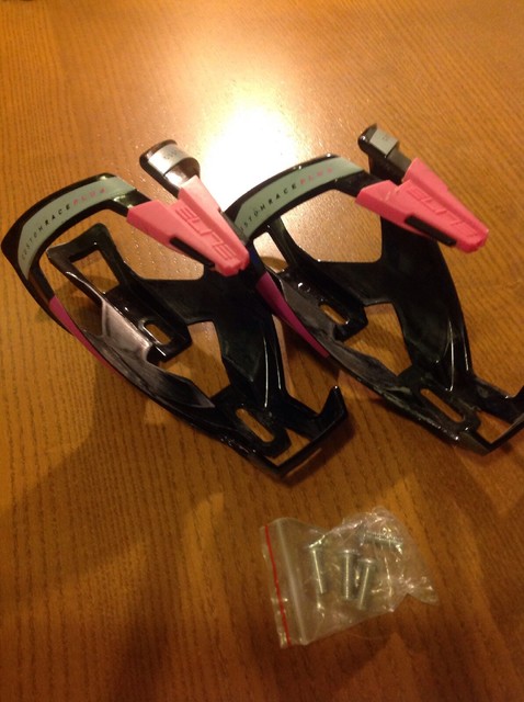 elite custom race plus water bottle cage