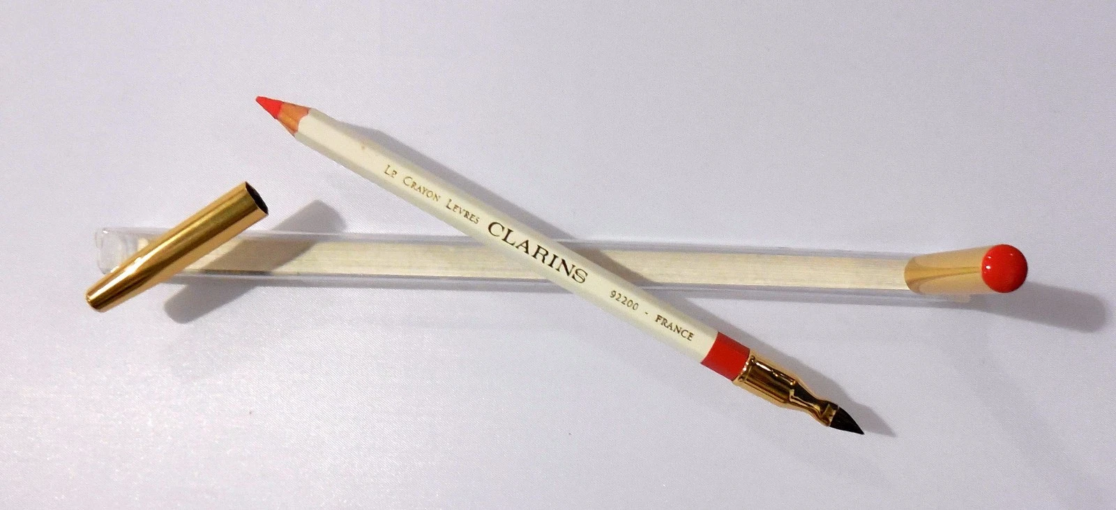 CLARINS CRAYON LIP LINER PENCIL #07(CORAIL ROSE) -1.4 G/0.04 OZ. UNB