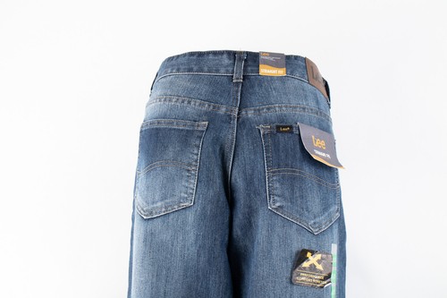 Lee Straight Fit 18 20 (30 X 29) Boy’s Denim Jeans Medium Wash NWT - Picture 6 of 8