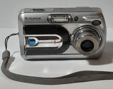 Fujifilm FinePix A330 Digital Camera 3.2MP Silver-Tested