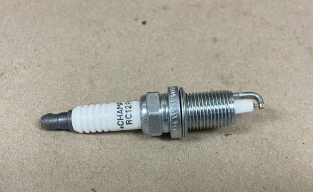 New Champion RC12PEPB Spark Plug