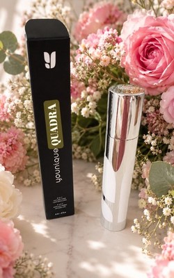 Younique YOUNIQUE QUADRA 4-in-1 Serum   Primer   Tubing   Mascara schwarz
