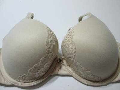Victoria Secret Size 32D Bra Ivory Underwired Paded Adjustable Straps Lingerie
