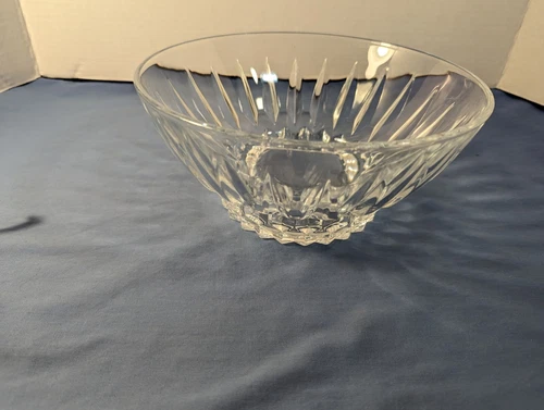 CRYSTAL - LARGE CUT CRYSTAL SALAD SERVING BOWL 8.5" U504