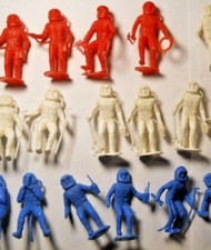 21 MPC 2" Astronaut Spacemen Red White Blue Model Products Co 1960s Plastic Toys