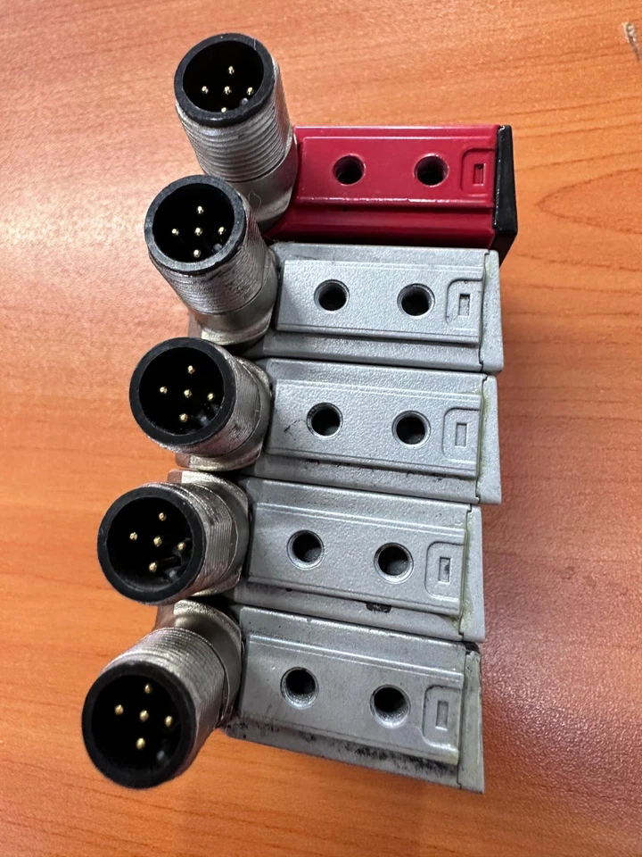 1 PCT Leuze BPS 8 SM 102-02 USED BPS8SM102-02 - Image 2 of 4